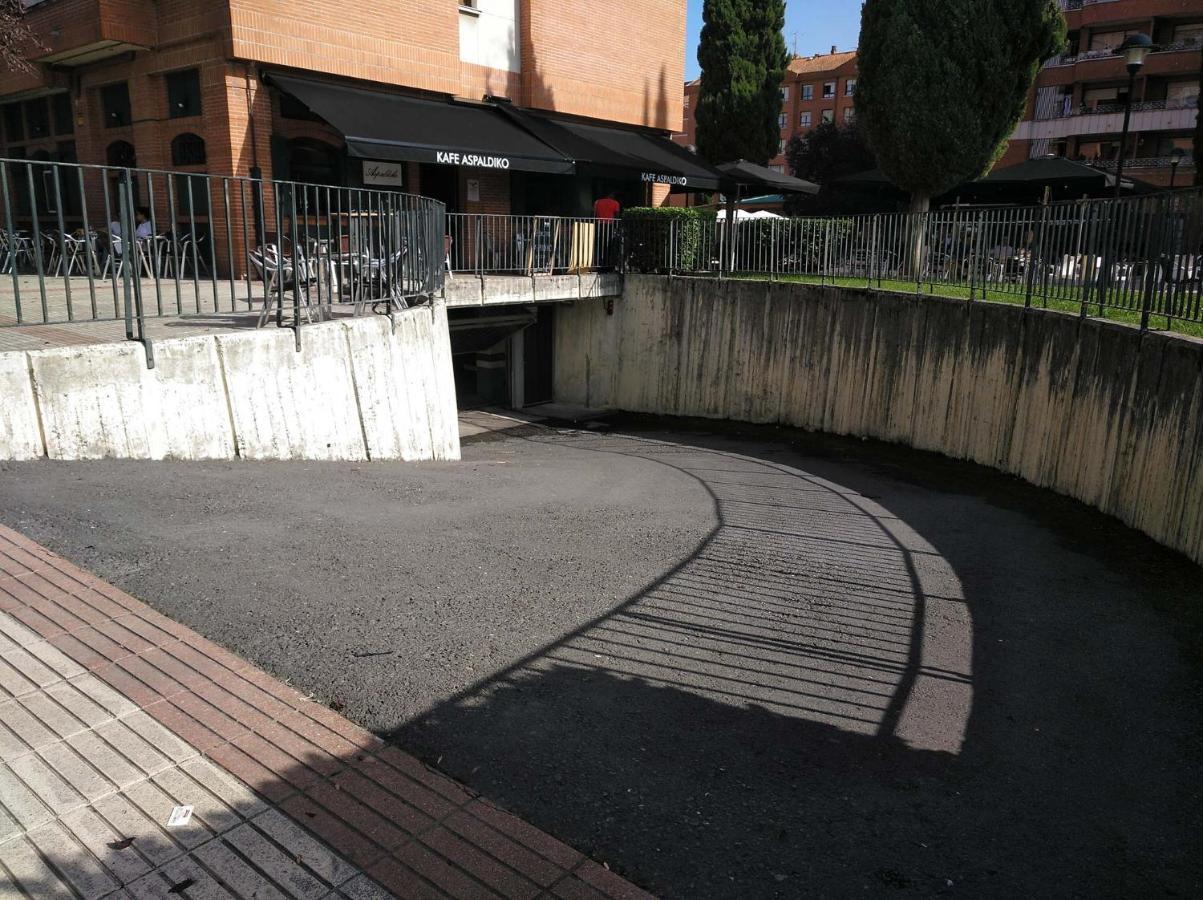 Andramari Tourist Home Parking& Wifi Amorebieta-Etxano Exterior foto